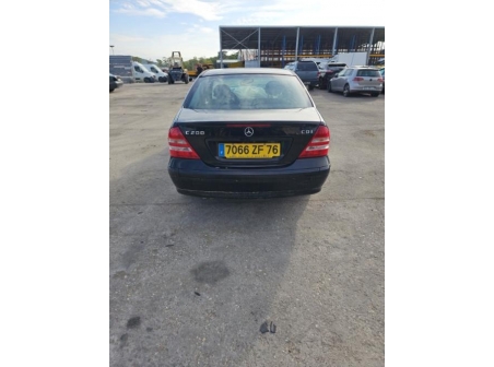Vehicule-MERCEDES-CLASSE%20C%20203%20PHASE%202-2005-0549ea328c085a702f24883e8ea508716562a7d14545d421ad956115ffc8497d_m.jpg