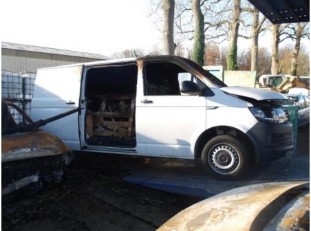 Vehicule-VOLKSWAGEN-TRANSPORTER-6-PHASE-1-2-2019-232babdcd2a255942279388c6bfa10447b999562c92ceffce8c325b74e8bf841_mtn.JPG