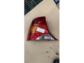 105666303-cdb4de16-f10d-4d06-92f2-1fae23a45608-Piece-Feu-arriere-principal-gauche-feux-1150022-FORD-FOCUS-1-b701c985293f3cebe621d1c1313accbd88f0ad8e705512c160cf6c7be7bd49f6_m.jpg