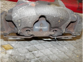 105655264-84779794-6bb8-45f6-a050-b86baf8f7336-Piece-105655264-Etrier-avant-gauche-1583140-FORD-MONDEO-3-Essence-30a8530237986028ada24e2777f7e0e01ac53cd6e26d4b6432965adbe6bf1cbe_m.JPG 2