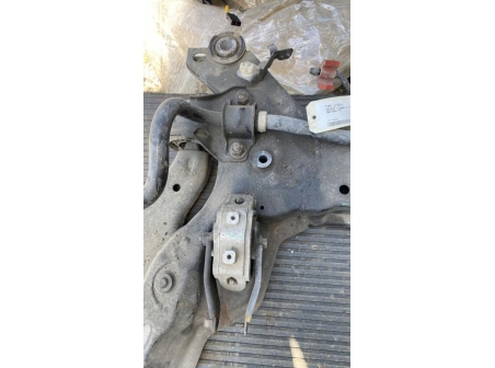 105655268-472c41e4-69c2-4e99-86ae-08c5b7b8d9a0-Piece-Berceau-avant-1863638-FORD-45af540d7d1f86bf35bd52d0dd111834c4c809aff6086756ad426a0a344d8bdb_m.jpg