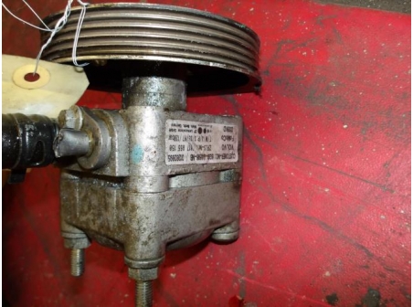 105655274-20aaec13-7fc1-467f-912f-374b683e3516-Piece-105655274-Pompe-de-direction-1506272-FORD-MONDEO-3-Essence-3543b3e9b1ebc9ad825bc56a9ea8a16005e01e445f8556600075fae82b051c0d_m.JPG