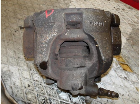 105655279-36e018c9-5ddd-4c12-ba60-3ac52a30d870-Piece-105655279-Etrier-avant-droit-1583139-FORD-MONDEO-3-Essence-8779968d2ee635eb5207e7eb1a8bcfaf7988baeeb8859982d8d39585dea1c0c4_m.JPG