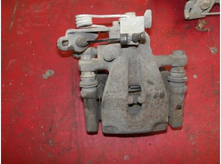 105655288-da62e3c2-2657-4c66-b3ab-5c1ba210dcac-Piece-105655288-Etrier-arriere-gauche-1738988-FORD-MONDEO-3-Essence-99c746b29a46bce7d9d3cc0dee6e6899fe81abaf22d5072b095e5cb440bcbe9f_m.JPG