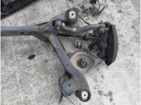 105656865-0f794eb6-80de-4838-aae0-35a5852fb592-Piece-105656865-Train-arriere-complet-AUDI-A4-2-71d957a9900194f57278909c9902e30df5b40590edd6719f98f2b008175ad757_m.JPG 2