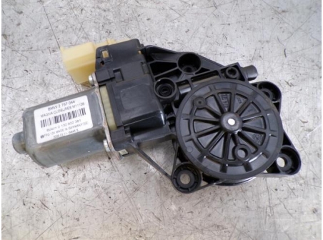 110025518-12135287-67e5-424f-9643-6bd9165054e7-Piece-Moteur-leve-vitre-avant-droit-MINI-0f441684d073c8d7c5337af2b0ec500b3be29965df927e32c5aff65410e73efc_m.JPG