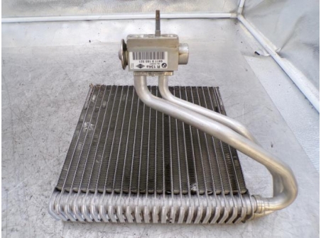 110026597-b8c20205-8a8f-4e15-9ac4-0123caaabb8d-Piece-Radiateur-clim-MINI-2266bef263b56cd3d139f3b24554815ef48c8adff9045707a4224b5d98d0edda_m.JPG