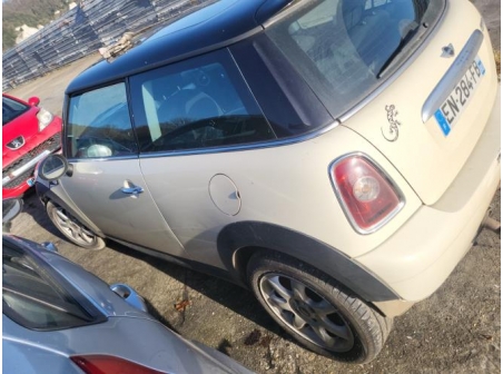 Vehicule-MINI-MINI%202%20R56%20PHASE%201-2008-d008e4b917be17193654fa3c1de486e36547f450cee3cfe2465475b41cf9c42d_m.jpg