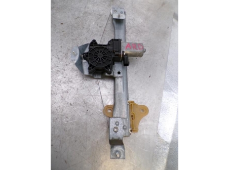 110060690-40f09f46-d97c-44ed-8569-b374c90ce19d-Piece-Mecanisme-de-leve-vitre-electrique-arriere-droit-RENAULT-fe6d7e3d976e800c0fd3a3391f2c22515b242f8c6d4888f9367ccb9132f20082_m.JPG