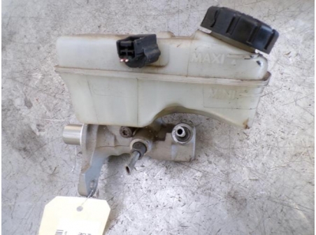 109908059-a3dab887-79eb-4a7b-b778-1ee419da3bda-Piece-109908059-Maitre-cylindre-460119686R-RENAULT-CAPTUR-1-PHASE-1-15-DCI-8V-TURBO-be94cd958560234d3f19710f0f30c21a7e381b1e32a63e164bc11a7a0b6c7536_m.JPG