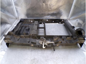 110080963-e2980374-5ec2-46ff-b0ea-960d5b1c7a92-Piece-Armature-avant-Masque-avant-CITROEN-909ba1b46d9f077b8b7c610b9e06dda9c7052ab4db59b149df9c50dcc576db20_m.JPG 2