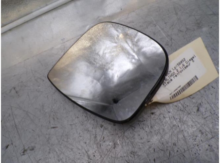 109927092-23cb2500-ecec-4521-b95e-249035f633db-Piece-109927092-Glace-retroviseur-gauche-CITROEN-BERLINGO-2-Diesel-e1384fcd766a9084c8c5c9c3c0b0269bee33b9a8bc477b4c1db823b4f99bc7b3_m.JPG