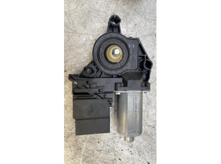 110117557-9a687f0c-1b2a-4704-986d-038681a76184-Piece-Moteur-leve-vitre-arriere-droit-VOLKSWAGEN-98ab933adc66790da1e88660d11a5ce0192f6bd4254ec1afa5942d3be4d61010_m.jpg