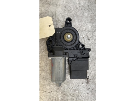 110117578-ea603427-7d9f-46bf-b1c4-64bccbc6c320-Piece-Moteur-leve-vitre-arriere-gauche-VOLKSWAGEN-379f58f81cf391e96923cefe1ad6638c9986aaa589a1ba05588f10c4a6ebbfc2_m.jpg