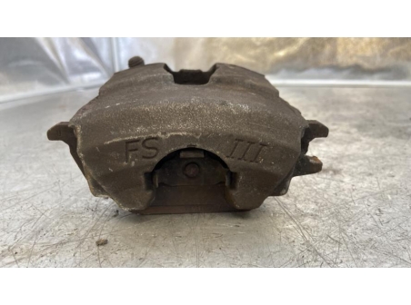 109591891-552c4848-abe6-41ab-95b2-b9e704f53ed3-Piece-Etrier-avant-droit-freinage-1K0615124D-VOLKSWAGEN-d8b92c1811e753257bd58f135cc639ca8e7bfd5b8ddb5723e84551c66b220c70_m.jpg