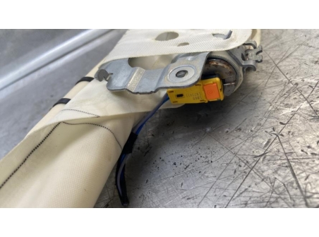 109591101-0968a70e-8482-4002-8026-76a497b68e41-Piece-Air-bag-rideau-gauche-5K6880741F-VOLKSWAGEN-bf37e3f327bc416b83cd23c18b27e84b2cdfc43612e410af90ae5040c4301f27_m.jpg