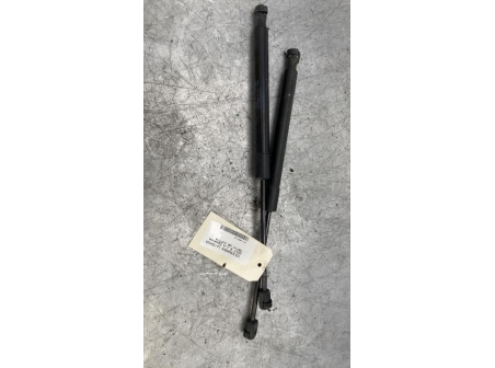 109591128-6a1c27c1-6fbd-417a-9e05-4ee3f6c631a9-Piece-Verin-de-coffre-5K6827550D-VOLKSWAGEN-23e2d34798c47358efe9c92c270c6045d315565cd1a0d3f8a58e24e5a8595575_m.jpg