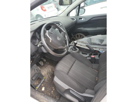Vehicule-CITROEN-C4%202%20PHASE%201-2012-b305fafee56a9ef7e804400a0bdab662428dcd24b8f63a1c0b849c750264b1d1_m.jpg