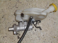 Piece-Maitre-cylindre-(freinage)-PEUGEOT-207-PHASE-2-Diesel-a37eecf8417b8e8b74e09b26c9e31b6fbce15e3a555ab5d7f193aa32f7d0d880.JPG