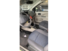 Vehicule-RENAULT-TWINGO%202%20PHASE%201-2009-4f71b1143234aa984077f15e60f7da729a6c58cfd4ada1cf59731ea7ece5bf95_m.jpg