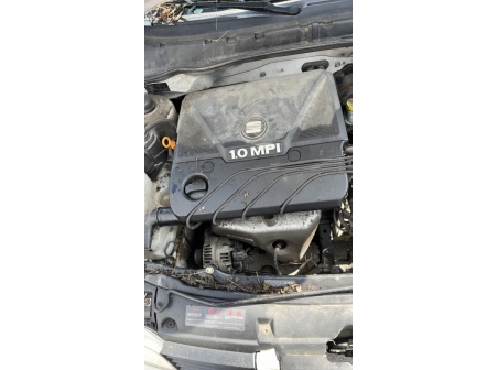 Vehicule-SEAT-IBIZA%202%20PHASE%203-2000-f3c5997bf00311bf66bc71f8d1fb175f521f8bd8793a67671218aebc8d580640_m.jpg
