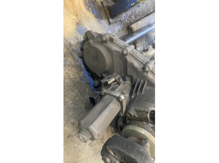 110517300-c0203b82-6b1d-472c-950b-117efa2692ca-Piece-Boite-de-vitesses-BMW-X5-E53-5bad4a1be08cc376fecaad216c403b340d9642e16ccce24fcf19e52ce42461c7_m.jpg