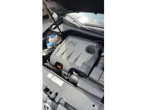 Vehicule-VOLKSWAGEN-GOLF%206-2011-d2cd502b585145a12f5497fd1c14f2a726fbc9bd8c27e6d5fe48536441d6101a_o.jpg