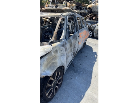 Vehicule-FIAT-500L%20PHASE%201-2014-73ce157bcadbabcd21d373514d5775fe3adc828713423848ab5ac6b9dca40929_o.jpg
