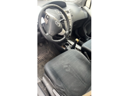 Vehicule-TOYOTA-YARIS%202%20PHASE%201-2006-d6344b6fb9aa4ec7412164dbc269d6a11bca5cfd16849c01e23e94a697373fa3_o.jpg