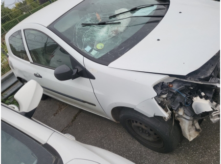 Vehicule-RENAULT-CLIO%203%20PHASE%202-2011-68d0b343984fcae00d158251c96a540c79637a3e449d0a0968a65c481ebe7c34_o.jpg