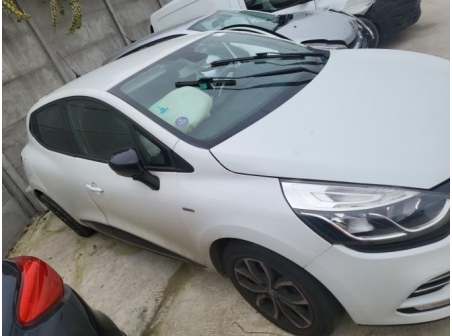 Vehicule-RENAULT-CLIO%204%20PHASE%202-2017-7dacd265bcae561eaebf12a1f6e7dee73f4f51c0d357ab1e6dd8182ea63fbb85_m.jpg
