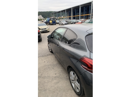 Vehicule-PEUGEOT-208%201%20PHASE%202-2017-d33025ff81cb7402aa9b4417a7bb1eaacd6222680a42cb3828fece380e5c3c9a_o.jpg