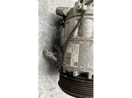 110680568-4184b29e-280c-46f5-99c9-fb0af0cee16b-Piece-Compresseur-clim-926007953R-RENAULT-CLIO-4-PHASE-2-f84b3ab11e4f53588ccc8a6faa3808b3b31608a482867f6cd3ce64f08dc1eea5_m.jpg