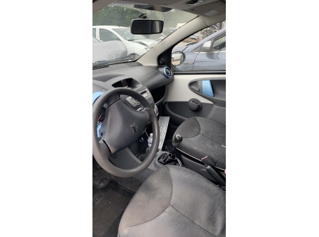 Vehicule-PEUGEOT-107%20PHASE%202-2010-c8667012323b143568afb66ccf83a5a02c0876dda8facdfc772b458d875e1c4f_o.jpg