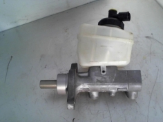 Piece-Maitre-cylindre-(freinage)-DACIA-DUSTER-855d490a22da40961580cd0af231dff55942190db0a4297ce63dd9c2e737fbf6.jpg
