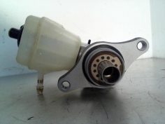 Piece-Maitre-cylindre-(freinage)-DACIA-DUSTER-855d490a22da40961580cd0af231dff55942190db0a4297ce63dd9c2e737fbf6.jpg 2
