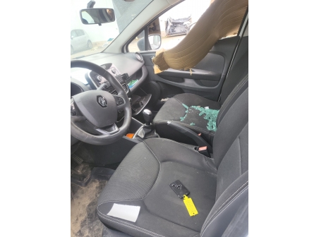 Vehicule-RENAULT-CLIO%204%20PHASE%202-2017-5bd443931fa50b4509e152b501aefd09a9e7b5027e170701fa901dd2039e9647_o.jpg