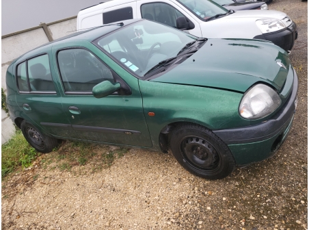 Vehicule-RENAULT-CLIO%202%20PHASE%201-2000-24c68fc53321dce261e2181326fbf7c8309d0998e0fe526fa5f66756906fb1be_o.jpg