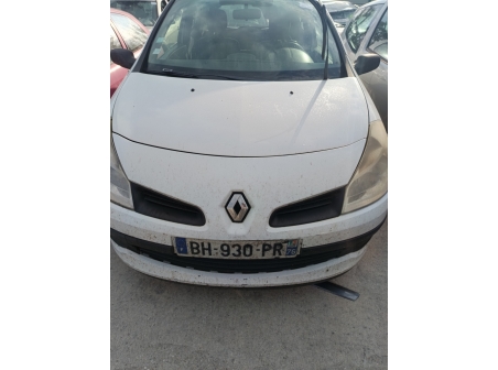 Vehicule-RENAULT-CLIO%203%20PHASE%201-2007-984851c67a54f168ba55bef2694da8268e545d624158f8575f6b19b071eecf45_o.jpg