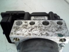Piece-Bloc-ABS-(freins-anti-blocage)-6001551521-DACIA-DUSTER-e92ef41ee7d3859069d9c33863fdf379b84bf9d89b19503c78752bc012ea7e77.jpg 2