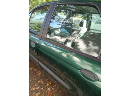 Vehicule-RENAULT-SCENIC%201%20PHASE%201-1999-cebbf8b5bf9c001c987825db10c4690cef67bdf94daeea085291b8b0f3b3f5bd_o.jpg