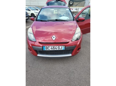 Vehicule-RENAULT-CLIO%203%20PHASE%202-2010-c34a8ba88b4940d8b924d5260cbf8823f9fa09a57a7d7b876293e3ffac275550_m.jpg