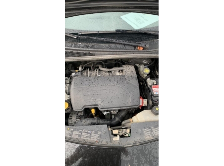 Vehicule-RENAULT-CLIO%203%20PHASE%202-2011-6aeda4398171149235a03683afa10f102630fd5d96b0cd2037086930a600abb7_m.jpg