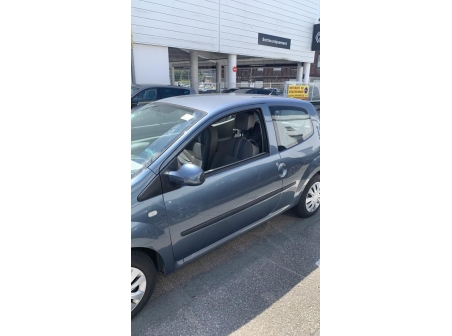 Vehicule-RENAULT-TWINGO%202%20PHASE%201-2009-d8133a04d3056ca9b9e37f77b7b62a64edbd2227a62ff038d330aaf342137ba6_m.jpg