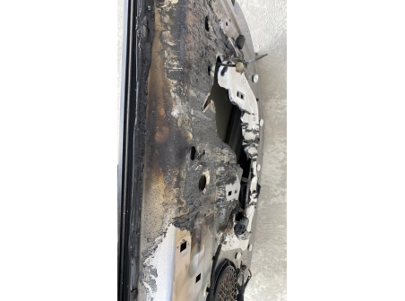 110909344-bea4c34c-1d00-4009-ab34-a3b22fc7d6ec-Piece-Porte-avant-droit-9812674180-CITROEN-C3-3-PHASE-1-0091979d2eeb7b61d11d119e51b74693915937a36045f2e1a47e85271272424b_m.jpg