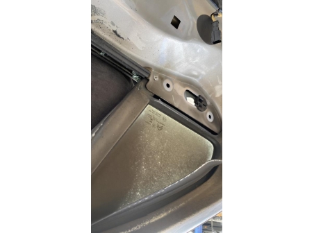 110909344-c19061f1-e08d-4da9-ba26-0d1a64547d8c-Piece-Porte-avant-droit-9812674180-CITROEN-C3-3-PHASE-1-3239bad379d4db95531959bf0cf89630046693a56427f7f07b24c8b3711ef6d6_m.jpg