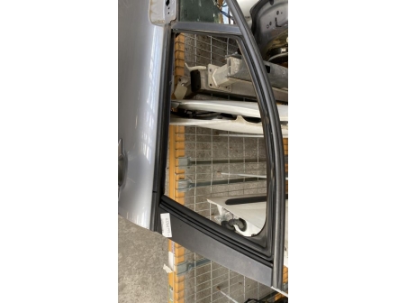 110909557-912b568b-22cf-47a0-ba0c-f387838c6a29-Piece-Porte-avant-gauche-9812674380-CITROEN-C3-3-PHASE-1-f878c4e4f5f228a97036e29fc81c578de698247e460e5bb752268b58ebc3d189_m.jpg
