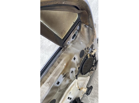 110909557-529a0e60-f0e8-4ed9-8577-86e20ab7328a-Piece-Porte-avant-gauche-9812674380-CITROEN-C3-3-PHASE-1-7c653d477e1d1a660240002e52b4f66689261a1cbba17faac4294b058aac5045_m.jpg