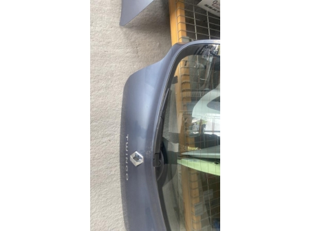 110886323-a01e62c0-5085-42f2-b734-756751c479dd-Hayon-arriere-901004681R-RENAULT-TWINGO-2-PHASE-1-4789099bf978fc34838f9606e1b49358e7e0f7eb85d35e5db32058ee1c7d8e51_m.jpg