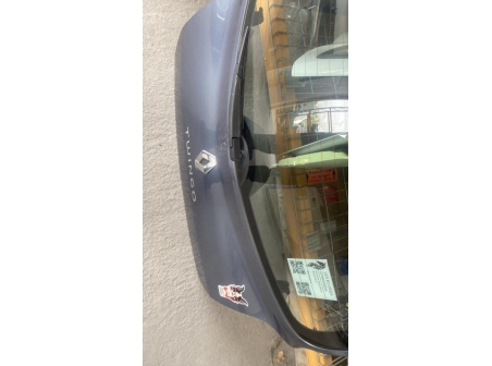 110886323-ec476512-3076-4c56-82fd-30b01d350ae9-Hayon-arriere-901004681R-RENAULT-TWINGO-2-PHASE-1-75aa56801f1e3e7302d9ebe42d3f2ac925047649a5d441595bc3f7320c64289d_m.jpg